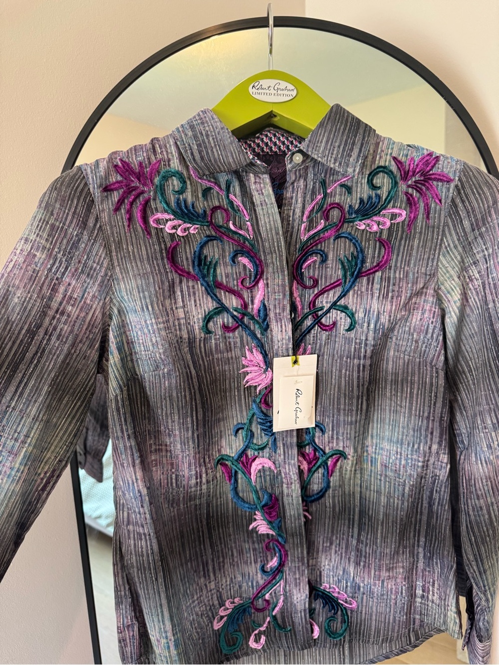 7 NWT limited edition Robert Grahams